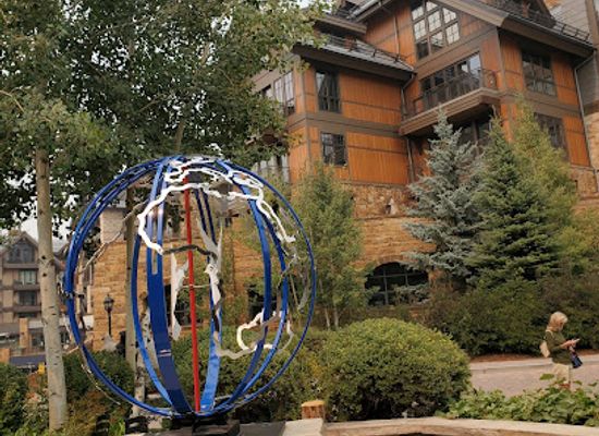 colorado/vail/landmark/piece-art-gallery
