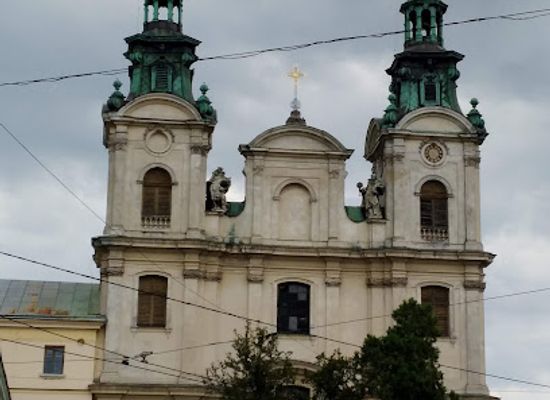 ukraine/lviv/landmark/nezrivnyannyy-dvoryk