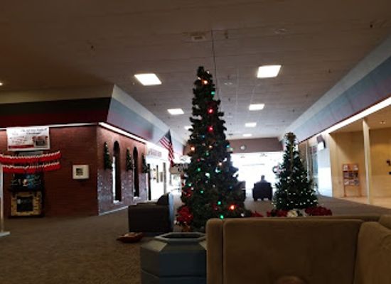 north-dakota/devils-lake/landmark/holiday-mall