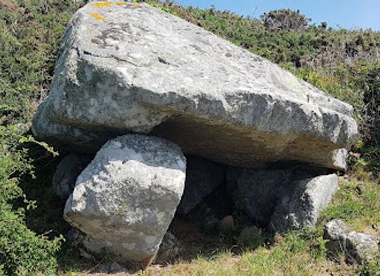 guernsey/sark/landmark/dolmen
