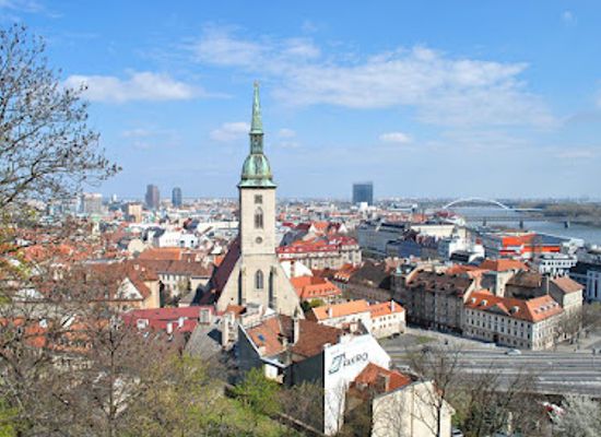 slovakia/bratislava/old-town-stare-mesto/landmark/st-martin-s-cathedral