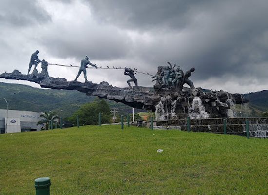 colombia/cauca-valley/landmark/monumento-a-la-solidaridad