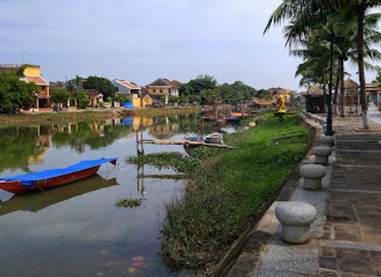 vietnam/north-central-coast/landmark/hoi-an-sculpture-promenade