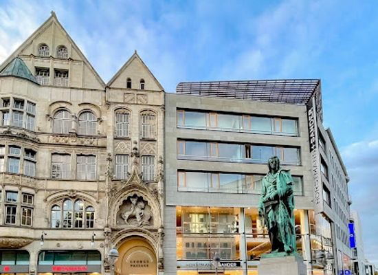 germany/hannover/nordstadt/landmark/friedrich-schiller