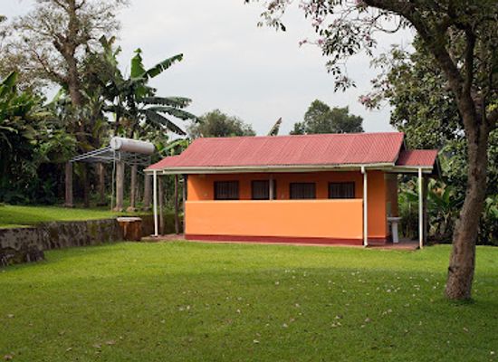 uganda/fort-portal/landmark/kluges-guest-farm