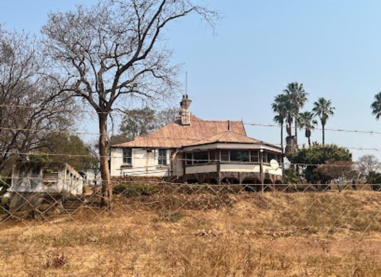 zimbabwe/midlands/landmark/globe-and-phoenix-mine-manager-s-house