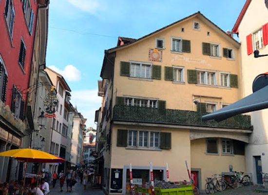 switzerland/zurich/niederdorf/landmark/haringsplatz