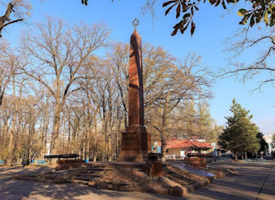 kyrgyzstan/chuy-valley/landmark/memorial-for-red-guards