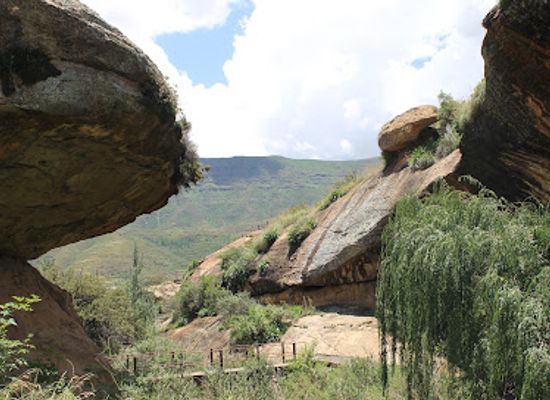 lesotho/teyateyaneng/landmark/liphofung-cave-chalets