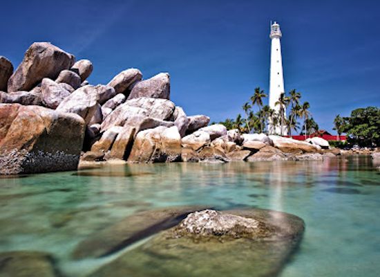 indonesia/bangka-belitung-islands/landmark/lengkuas-old-light-house-island