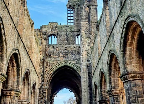united-kingdom/leeds/attraction/kirkstall-abbey