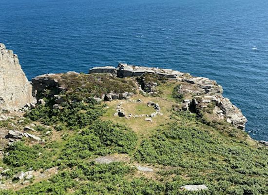 isle-of-man/cregneash/landmark/cronk-karran