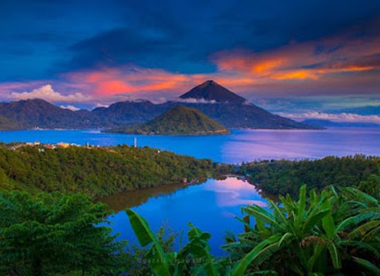 indonesia/north-maluku/landmark/pantai-jikomalamo-kota-ternate-maluku-utara