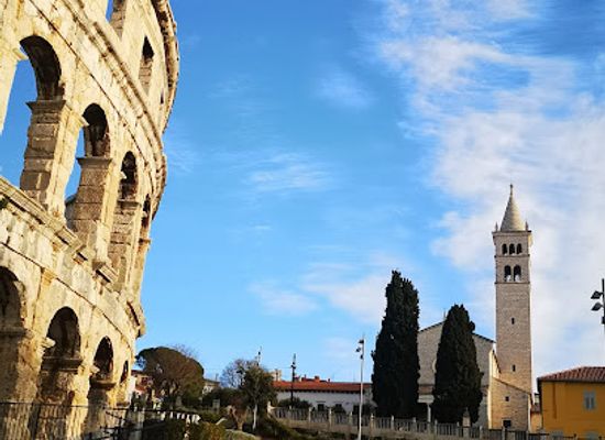 croatia/pula/landmark/church-and-monastery-of-st-francis