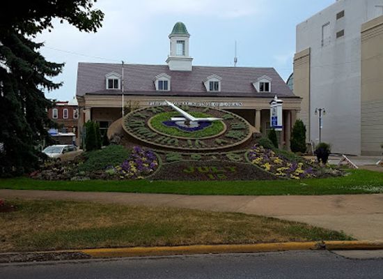 ohio/firelands/landmark/clock-at-washington-park