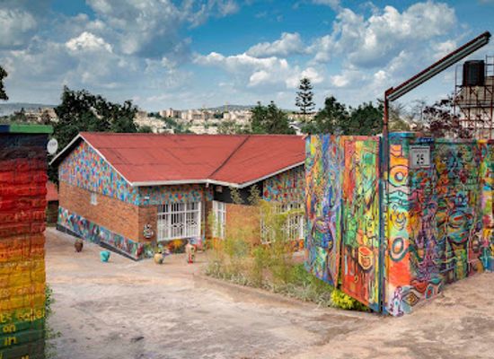 rwanda/kigali/gacuriro/landmark/niyo-arts-gallery
