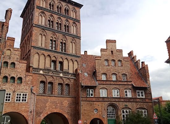 germany/lubeck/landmark/burgkloster-monasterio-del-castillo