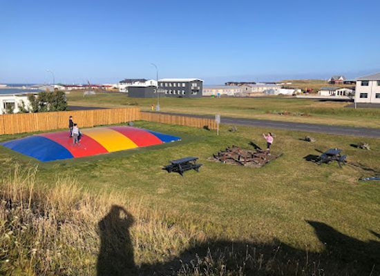 iceland/snafellsbar-area/landmark/murals-of-hellissandur