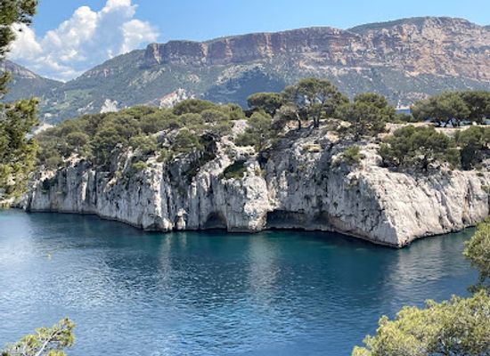 france/les-calanques-national-park/landmark/calanque-de-port-miou