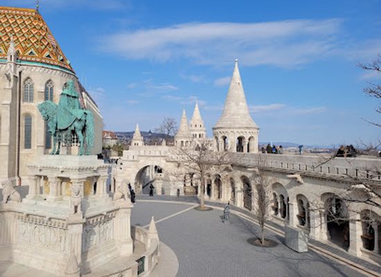 hungary/budapest/landmark/fisherman-s-bastion