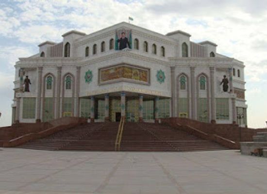 turkmenistan/mary-region/landmark/mary-state-history-and-country-learning-museum