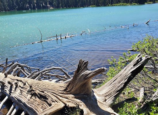 oregon/lake-county/landmark/devils-lake