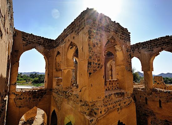 oman/ash-sharqiyah-north-governorate/landmark/old-ibra-al-minzifah