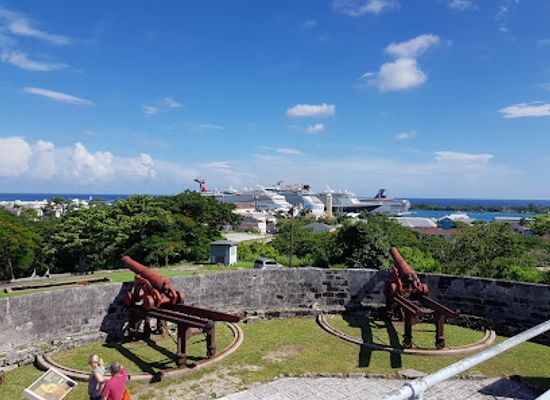 the-bahamas/new-providence/landmark/fort-fincastle
