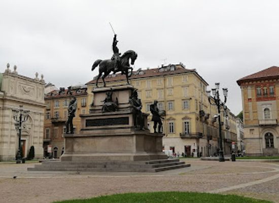 italy/turin/vanchiglia/landmark/monument-to-carlo-alberto