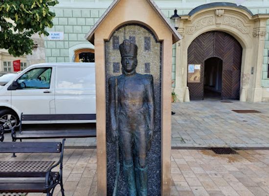 slovakia/zahorie/landmark/city-guard-statue