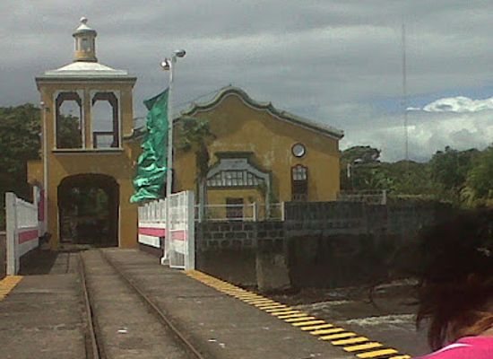 nicaragua/granada-plains/landmark/granada-pier