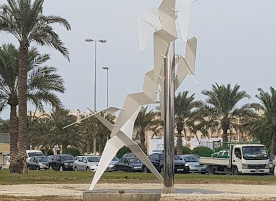 bahrain/muharraq-island/landmark/seagulls-monument