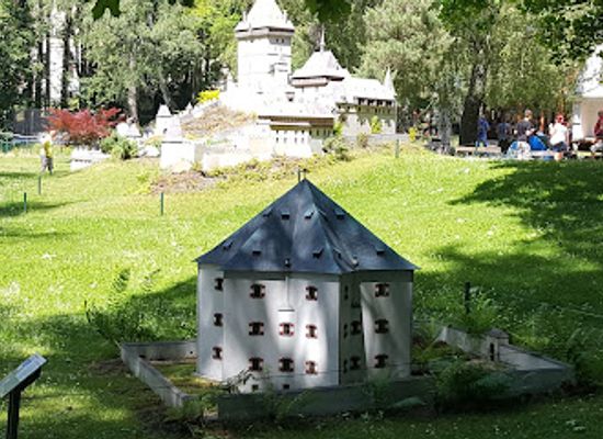 czechia/west-bohemia/landmark/park-boheminium-marianske-lazne