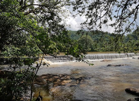sri-lanka/kegalle-district/landmark/maha-oya-walk-way-and-bath-area