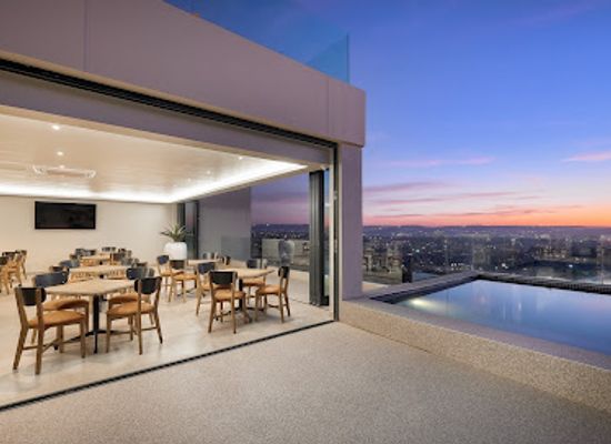 south-africa/highveld/landmark/blueberry-hill-hotel