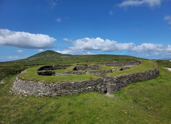 ireland/ring-of-kerry/landmark/leacanabuaile-ring-fort
