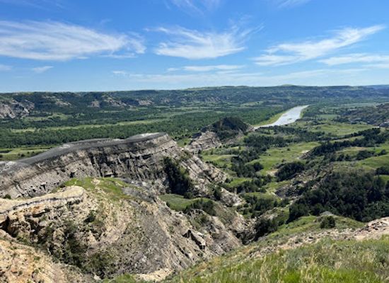 north-dakota/little-missouri-national-grassland/landmark/river-bend-overlook-trail