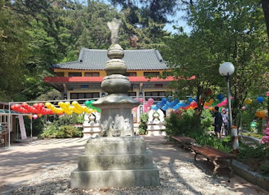 south-korea/yeongnam-region/landmark/taejongdae-tourist-information-center