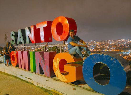 ecuador/santo-domingo-de-los-tsachilas-region/landmark/letras-corporeas-santo-domingo