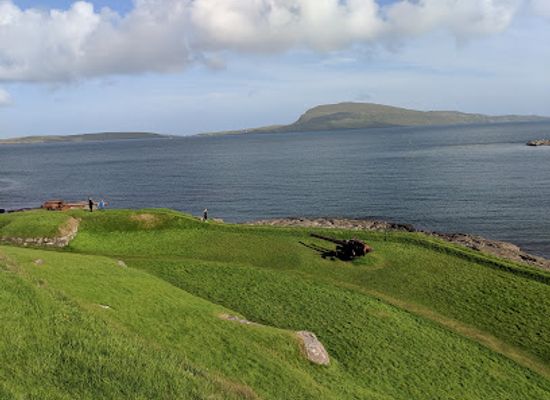faroe-islands/hestur/landmark/skansin