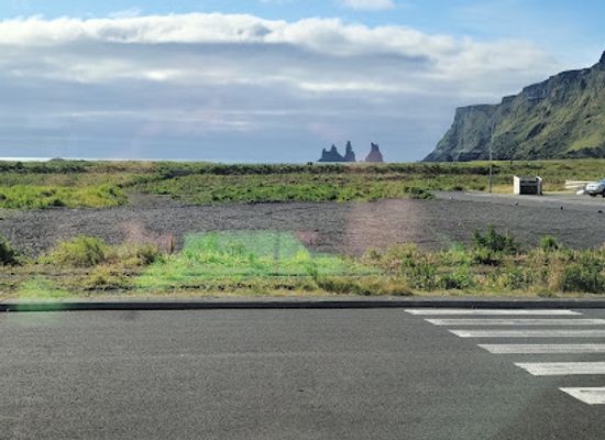 iceland/vík-í-mýrdal/landmark/black-crust-pizzeria