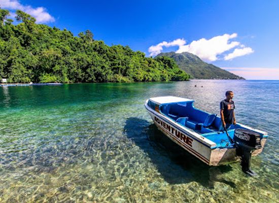 indonesia/maluku-islands/landmark/sulamadaha-beach