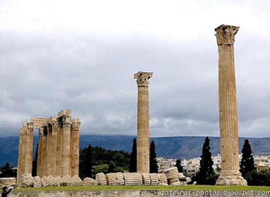 greece/thrace/landmark/temple-of-olympian-zeus