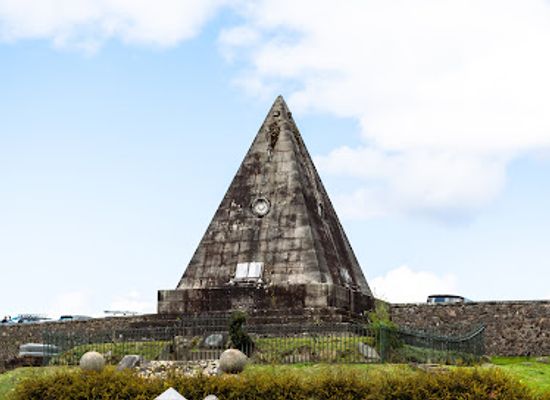 united-kingdom/scotland/landmark/the-star-pyramid