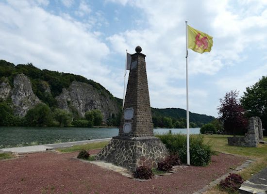 belgium/namur/landmark/monument-aux-heros-des-deux-guerres