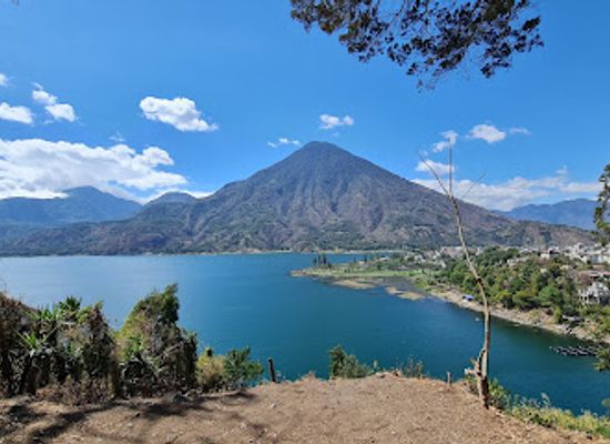 guatemala/lake-atitlan/landmark/parque-xechivoy