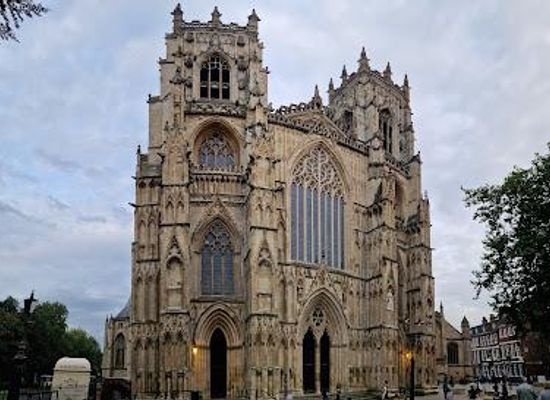 united-kingdom/york/landmark/the-cathedral-and-metropolitical-church-of-st-peter-in-york