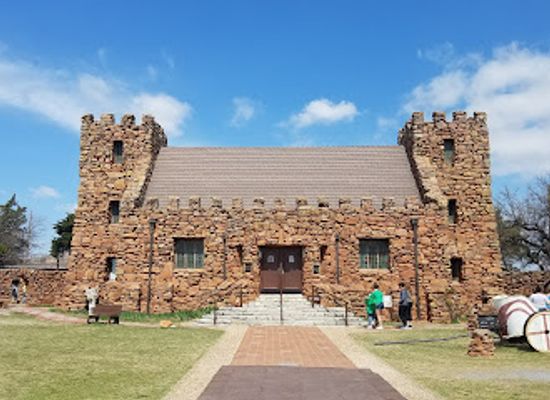 oklahoma/lake-and-trail-country/landmark/wichita-mountains-national-wildlife-refuge