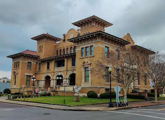 florida/pensacola/landmark/pensacola-museum-of-history-at-the-university-of-west-florida