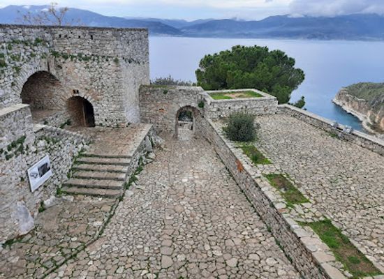 greece/nafplio/landmark/fortress-of-palamidi-western-entry-gate
